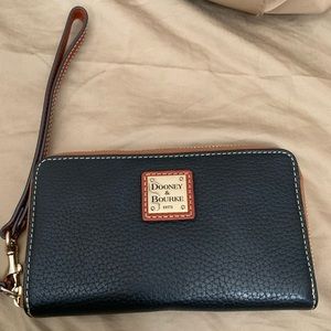Dooney & Bourke wristlet wallet